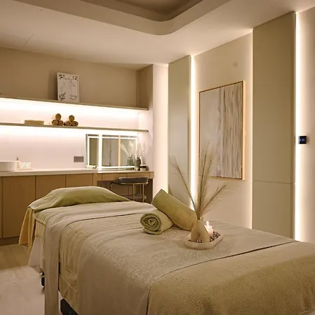 Al Aziziyah Boutique Hotel By The Torch-3